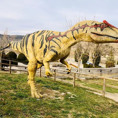 Rustic Oh, Casa Grupos Chert