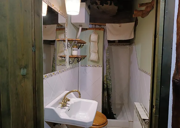 Rustic Oh, Casa Grupos