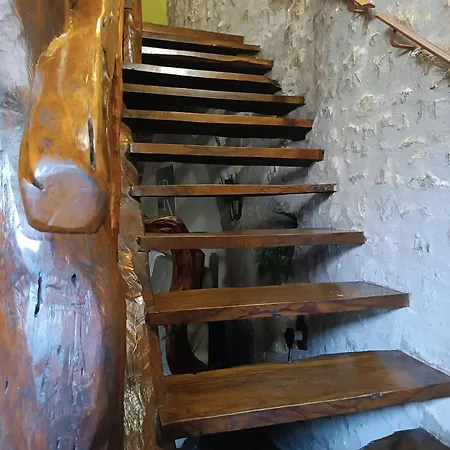 Casa Ideal Grupos, Rustic Oh Chert